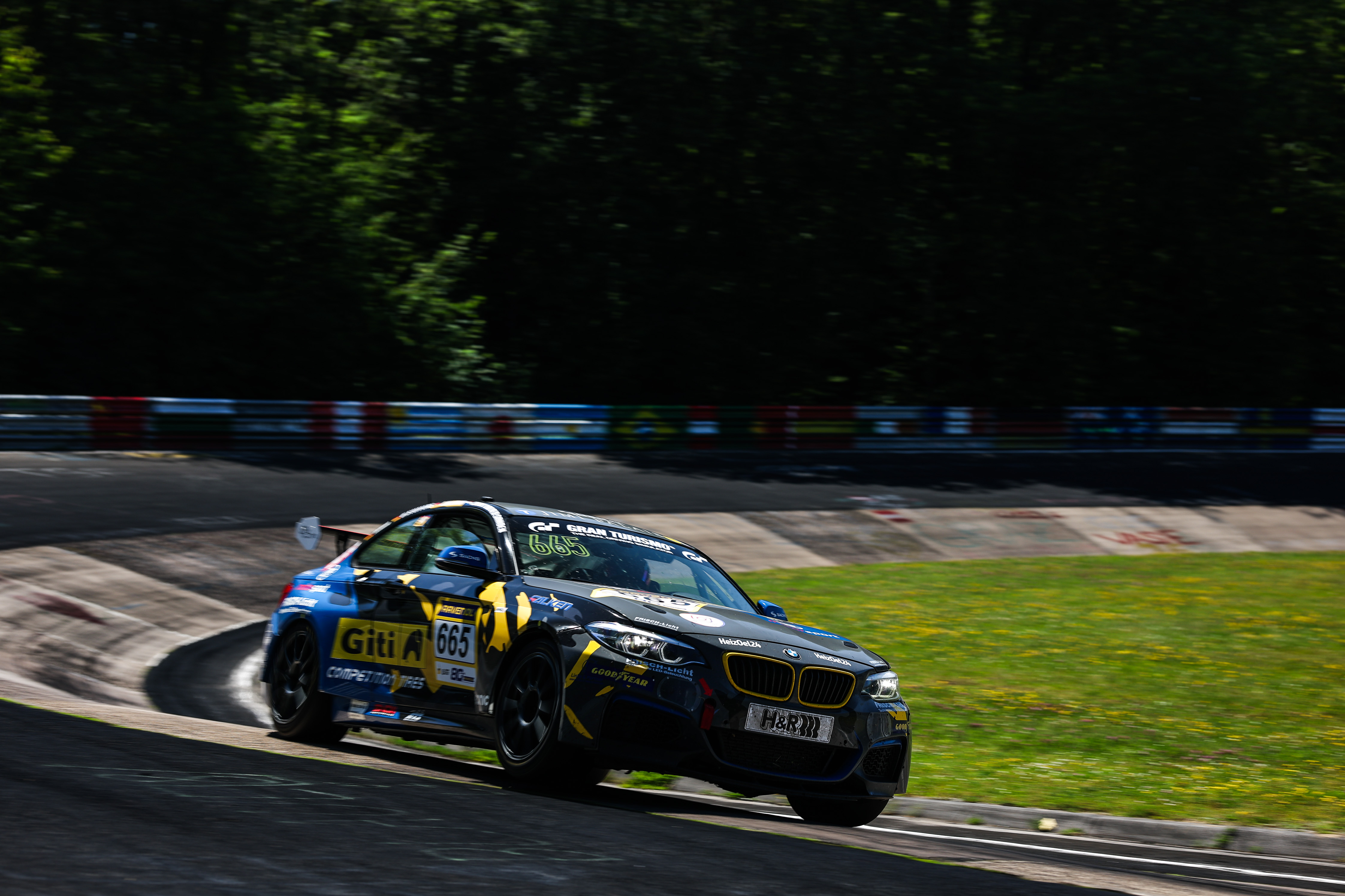 BMW 240 Cup
